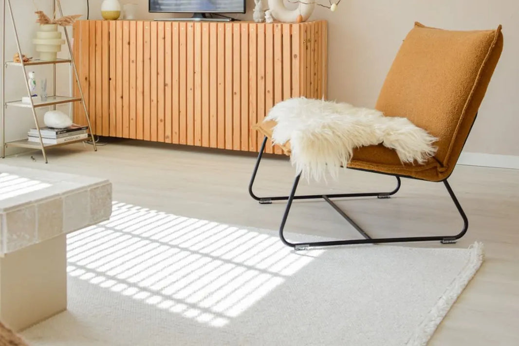 Wat je vloer elke dag opvangt (en jij niet ziet)